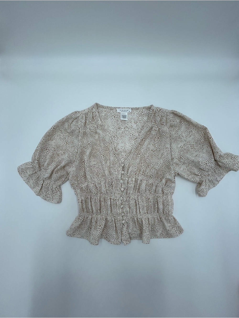 Kirious Cream Speckled Button-Front Smocked Waist Blouse M